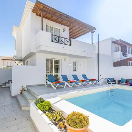 Villa Lotus By Puerto del Carmen (Lanzarote)